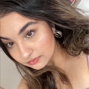 Meet your Posher, Shalia